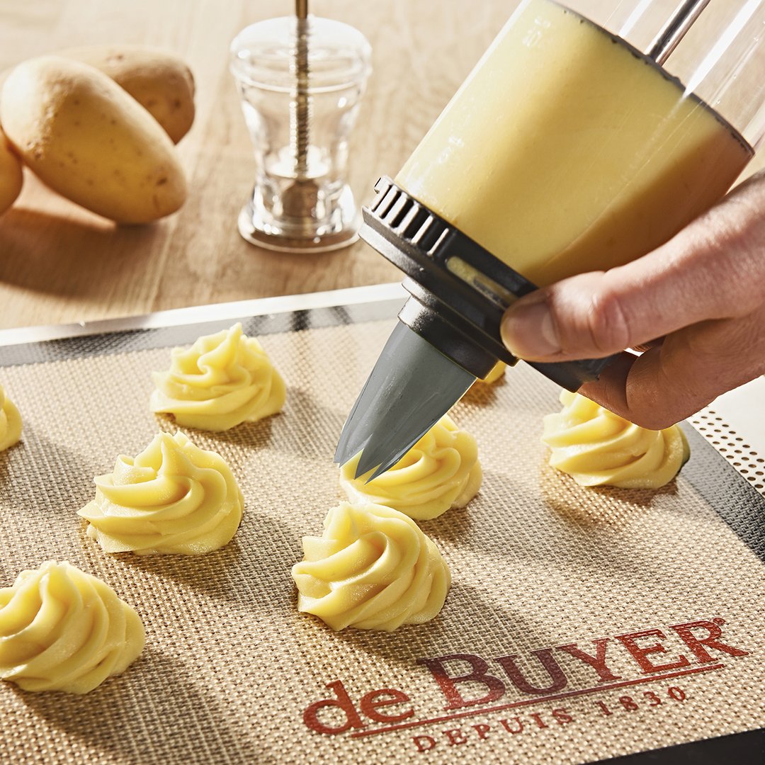 de Buyer Le Tube Pastry Press with Cookie Discs