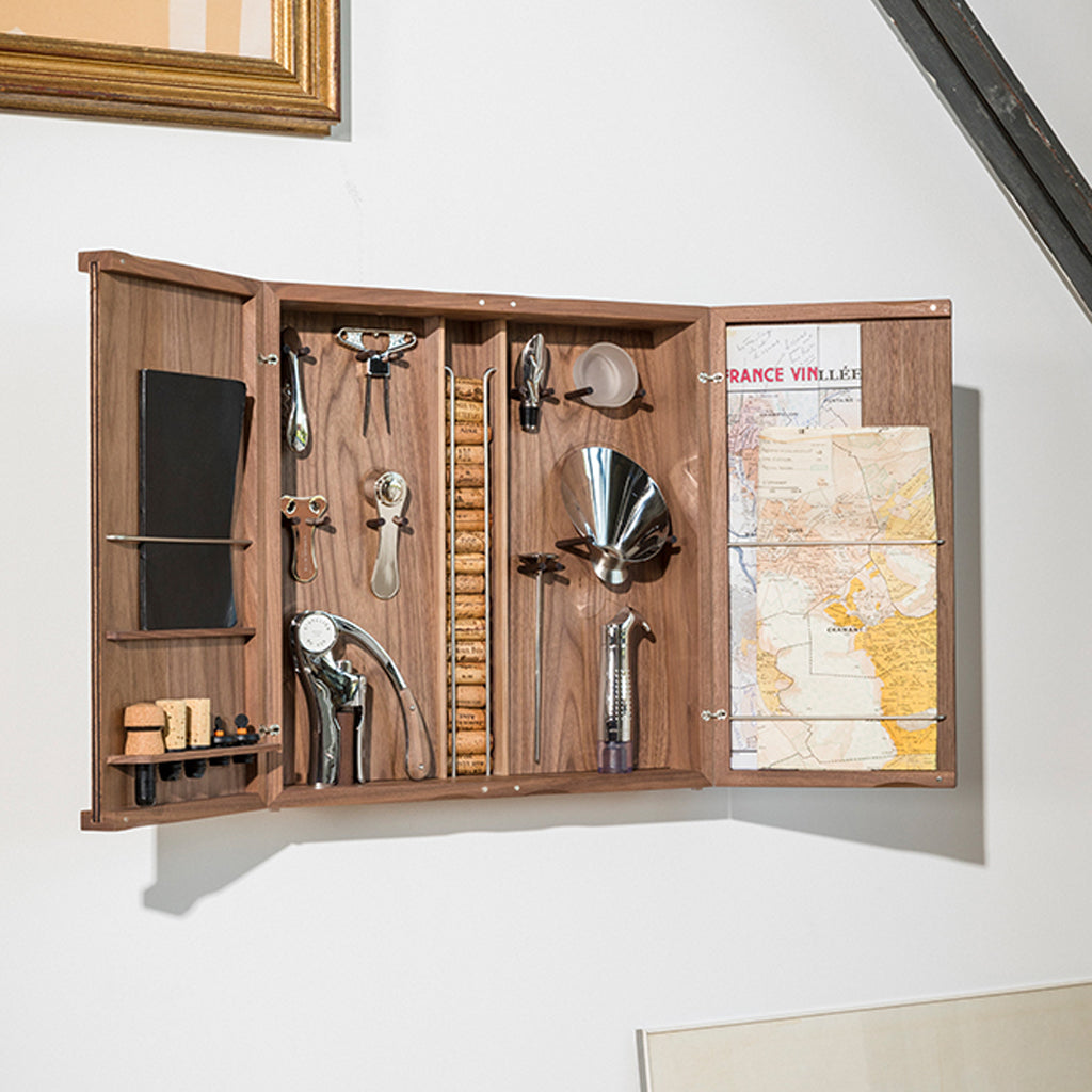 L'Atelier du Vin Wine Lover's Curiosity Cabinet, 18 pieces