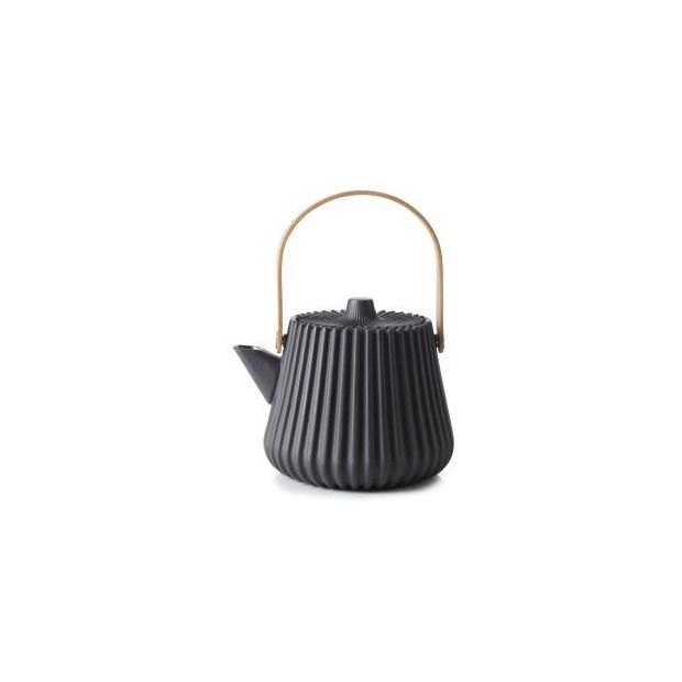 This is no ordinary teapot; the Pekoe teapot by Revol stuns with its darkened silver effect.
